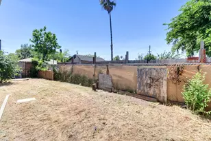 2585 Beaumont St, Sacramento, CA 95815 - Photo 33