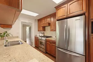 1909 W Vine St, Lodi, CA 95242 - Photo 5