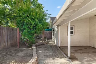 1216 Rolls Royce Ln, Modesto, CA 95351 - Photo 33