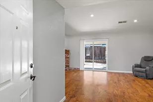 1216 Rolls Royce Ln, Modesto, CA 95351 - Photo 7