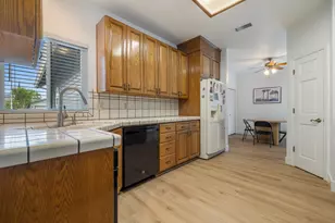 2527 Amberwood Dr, Lodi, CA 95242 - Photo 7