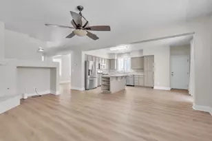 9421 Clift Ct, Elk Grove, CA 95624 - Photo 5