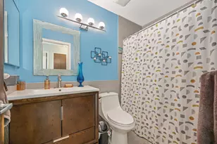 10712 Sterling Wood Way, Rancho Cordova, CA 95670 - Photo 11