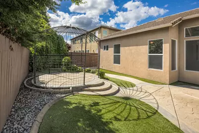 9422 Rhone Valley Way, Elk Grove, CA 95624 - Photo 31