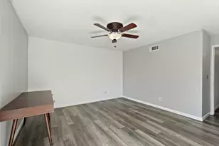 9214 Bainbridge Pl, Stockton, CA 95209 - Photo 19