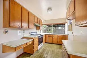 7828 Rockhurst Way, Sacramento, CA 95828 - Photo 15