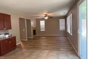 1001 La Paloma St, Turlock, CA 95382 - Photo 7