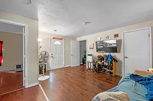 715 Dixieanne Ave, Sacramento, CA 95815 - Photo 7