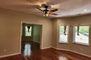215 25th St, Sacramento, CA 95816 - Photo 7