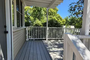 215 25th St, Sacramento, CA 95816 - Photo 5