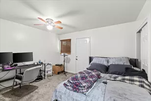 180 E J St, Oakdale, CA 95361 - Photo 9