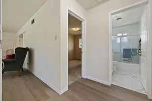 121 W Benjamin Holt Dr, Stockton, CA 95207 - Photo 15