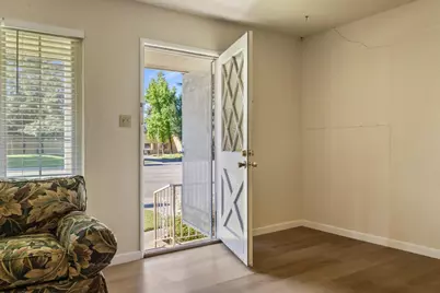 121 W Benjamin Holt Drive, Stockton, CA 95207 - Photo 5