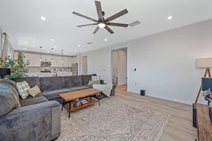 4049 Molten Crk Wy, Roseville, CA 95747 - Photo 13