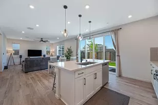 4049 Molten Crk Wy, Roseville, CA 95747 - Photo 9