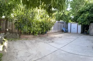 6368 Laguna Mirage Ln, Elk Grove, CA 95758 - Photo 21
