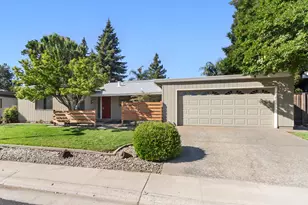 8813 Williamson Dr, Elk Grove, CA 95624 - Photo 35