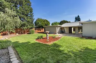 8813 Williamson Dr, Elk Grove, CA 95624 - Photo 33