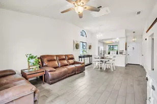 7560 Deltawind Dr, Sacramento, CA 95831 - Photo 7