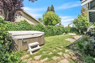 7560 Deltawind Dr, Sacramento, CA 95831 - Photo 19