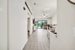 7560 Deltawind Dr, Sacramento, CA 95831 - Photo 5