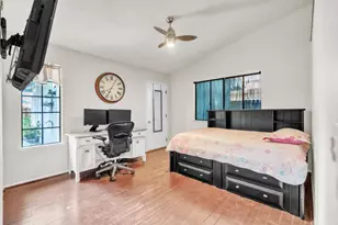 7560 Deltawind Dr, Sacramento, CA 95831 - Photo 11