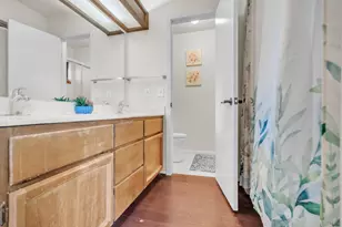 7560 Deltawind Dr, Sacramento, CA 95831 - Photo 17