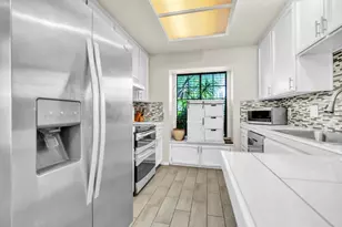 7560 Deltawind Dr, Sacramento, CA 95831 - Photo 9