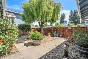 7560 Deltawind Dr, Sacramento, CA 95831 - Photo 3