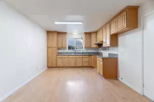 7992 Valley Green Dr, Sacramento, CA 95823 - Photo 5