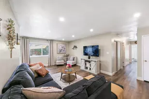 9220 Castlebar Way, Sacramento, CA 95826 - Photo 9
