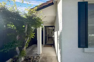 3027 Carousel Cir, Stockton, CA 95219 - Photo 3