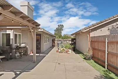 714 Benteen Way, Galt, CA 95632 - Photo 27