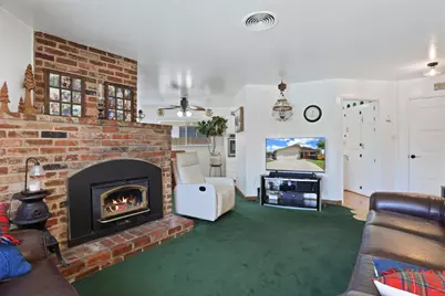 8855 Kelsey Drive, Elk Grove, CA 95624 - Photo 7