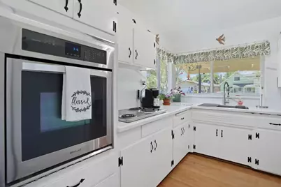 8855 Kelsey Drive, Elk Grove, CA 95624 - Photo 11