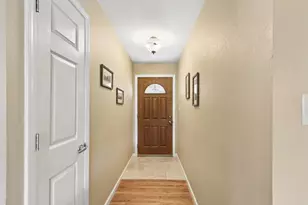 4718 Brookfield Dr, Sacramento, CA 95823 - Photo 5