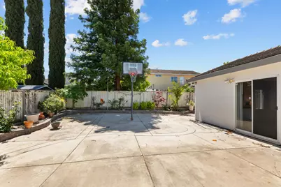 6616 Eskridge Way, Elk Grove, CA 95758 - Photo 37
