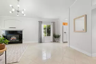 6616 Eskridge Way, Elk Grove, CA 95758 - Photo 9