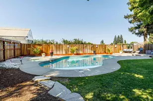 934 Fallbrook Ct, Escalon, CA 95320 - Photo 47