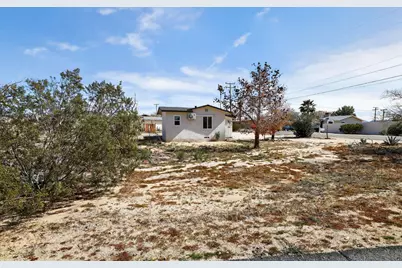 73562 NE Desert Trail Drive, Twentynine Palms, CA 92277 - Photo 3