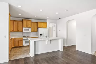 2129 Golden Gate Drive, Plumas Lake, CA 95961 - Photo 9