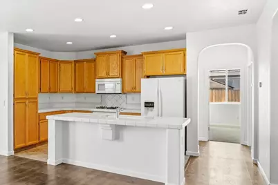 2129 Golden Gate Drive, Plumas Lake, CA 95961 - Photo 7