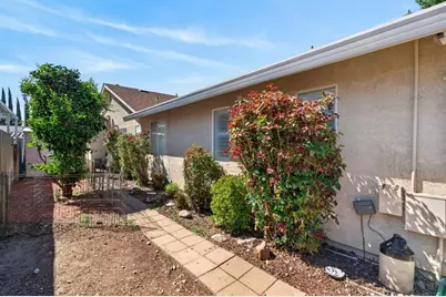 6327 Laguna Villa Way, Elk Grove, CA 95758 - Photo 49