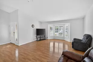 6327 Laguna Villa Way, Elk Grove, CA 95758 - Photo 9