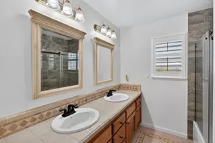 6327 Laguna Villa Way, Elk Grove, CA 95758 - Photo 29