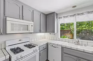 2230 Halsey Cir, Davis, CA 95618 - Photo 11
