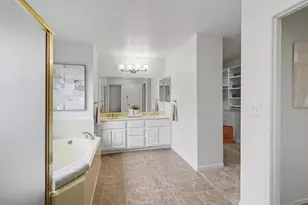 2084 University Park Dr, Sacramento, CA 95825 - Photo 29