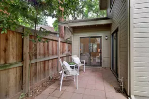 2084 University Park Dr, Sacramento, CA 95825 - Photo 39