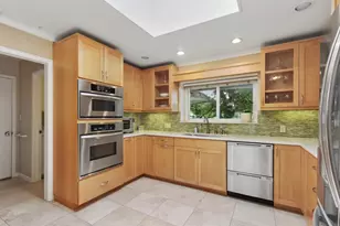 380 Wilhaggin Dr, Sacramento, CA 95864 - Photo 17