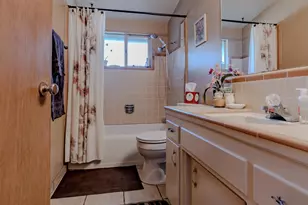 1618 Oakwood Dr, Modesto, CA 95350 - Photo 15